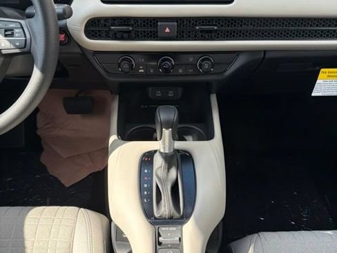 New 2027 Honda HR-V LX image 12
