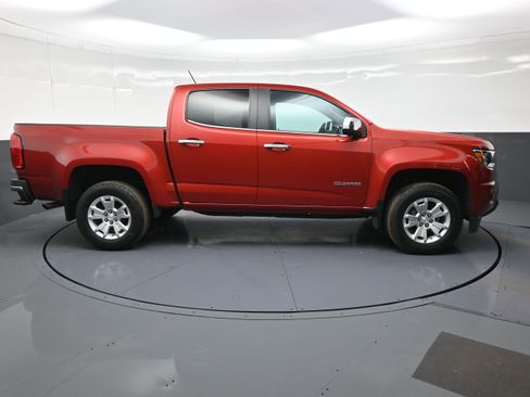 Used 2015 Chevrolet Colorado LT w/ Luxury Package image 2