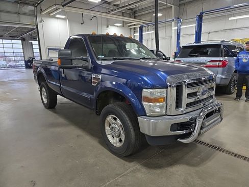 Used 2010 Ford F350 XLT image 3
