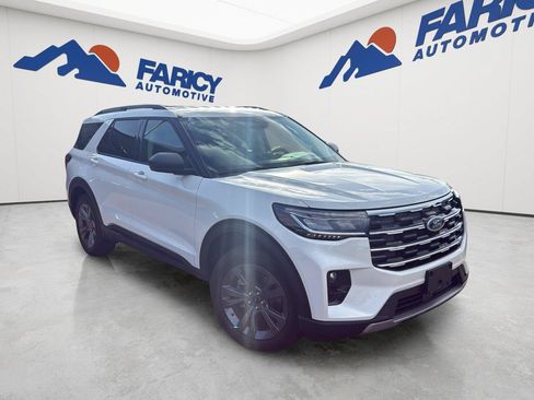 Used 2026 Ford Explorer Active AWD/4WD image 2