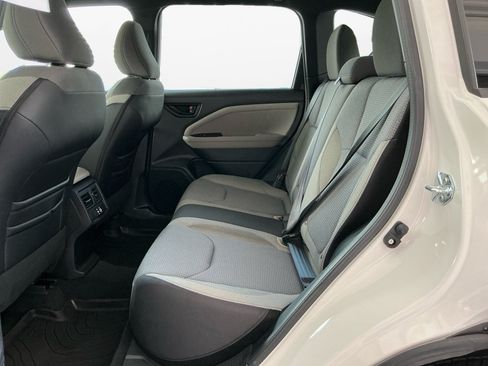 Used 2026 Subaru Forester Premium AWD/4WD image 13