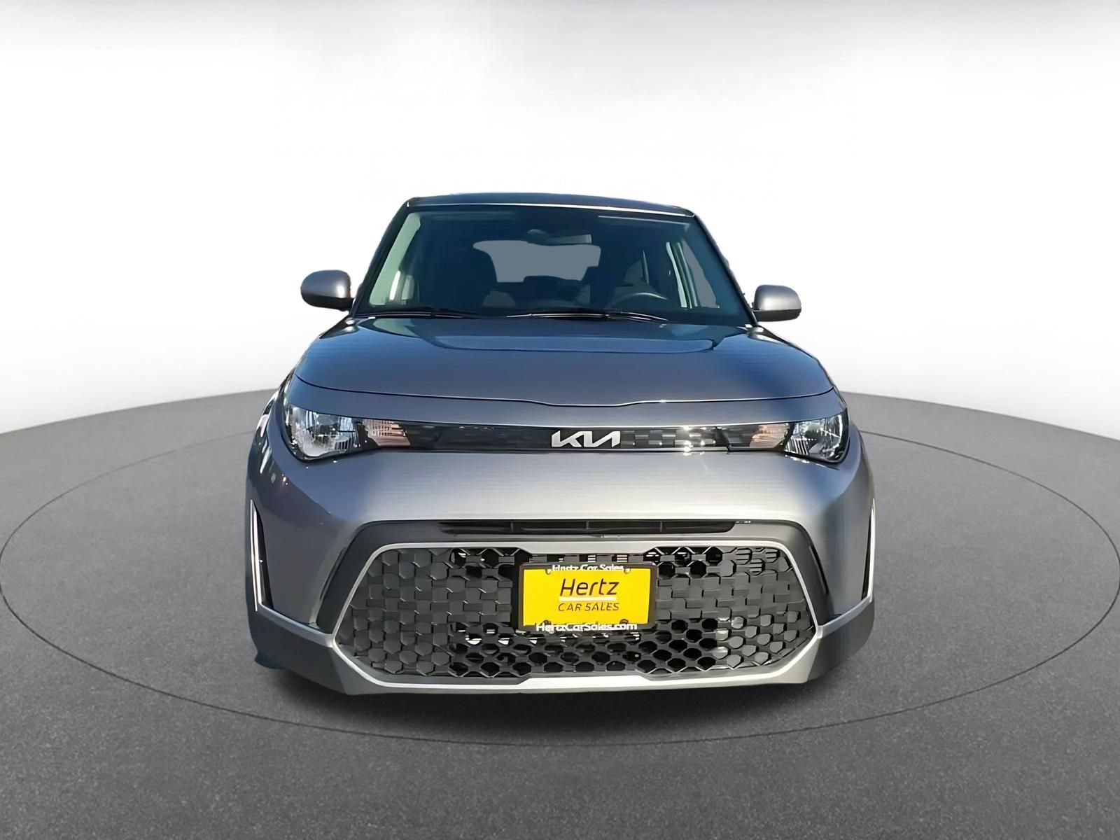 Used 2025 Kia Soul LX w/ LX Technology Package FWD image 4