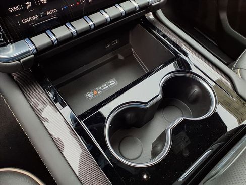 New 2026 GMC Yukon Elevation image 19