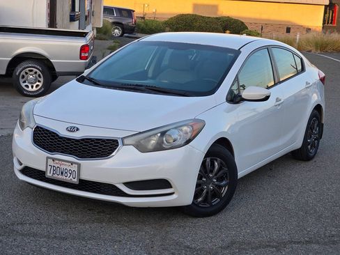 Used 2014 Kia Forte LX FWD image 3