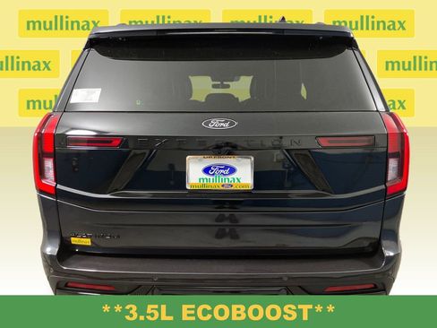 New 2026 Ford Expedition Platinum w/ Stealth Appearance Package image 9