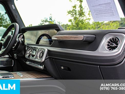 Used 2025 Mercedes-Benz G 63 AMG 4MATIC image 24