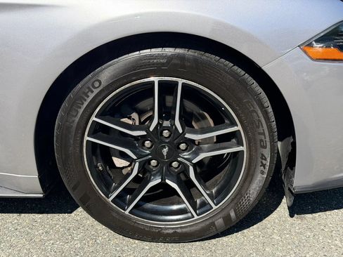 Used 2020 Ford Mustang Premium RWD image 9