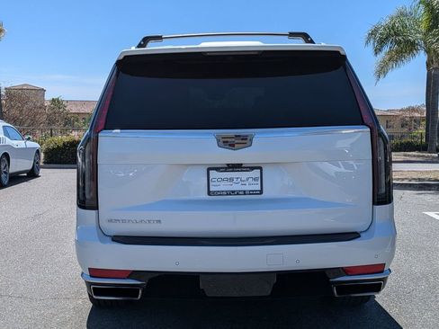 Used 2021 Cadillac Escalade ESV Premium Luxury w/ Driver Assist Tech Package AWD/4WD image 6