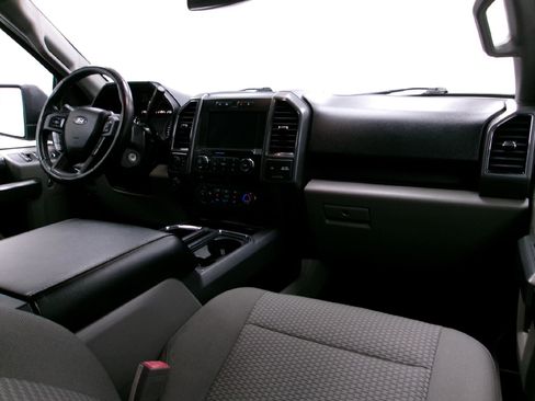 Used 2018 Ford F150 XLT w/ Equipment Group 302A Luxury image 3