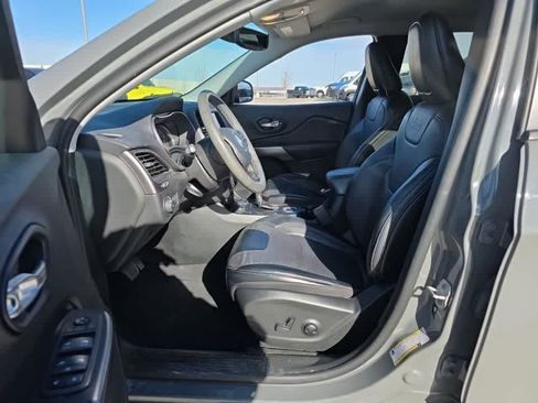 Used 2022 Jeep Cherokee Latitude Lux image 9