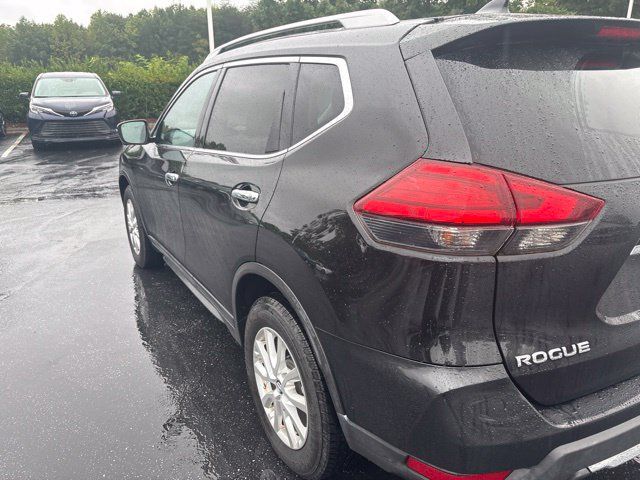 Used 2017 Nissan Rogue SV AWD/4WD image 9