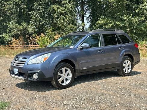 Used 2014 Subaru Outback 3.6R Limited w/ Moonroof Package AWD/4WD image 4