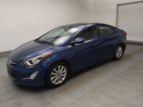 Used 2015 Hyundai Elantra SE w/ Option Group 02 image 2