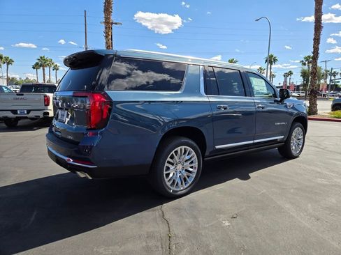 New 2026 GMC Yukon XL Denali w/ Sun & Power Step Package AWD/4WD image 4