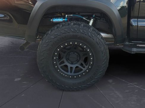 Used 2020 Toyota Tacoma TRD Off-Road image 36