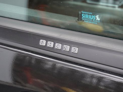 Used 2010 Ford Expedition EL Limited image 12