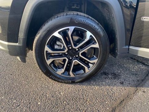 Used 2022 Jeep Compass Limited image 22