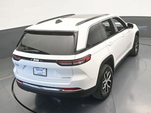 Used 2025 Jeep Grand Cherokee Limited image 45