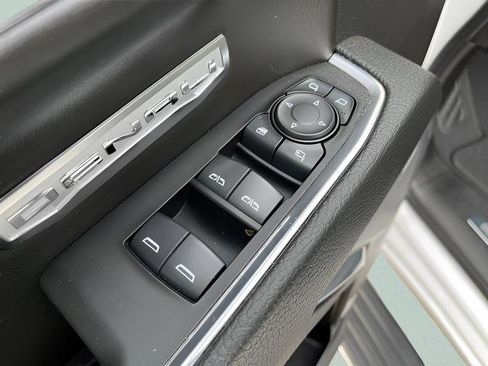 Used 2024 GMC Sierra 1500 Denali image 15