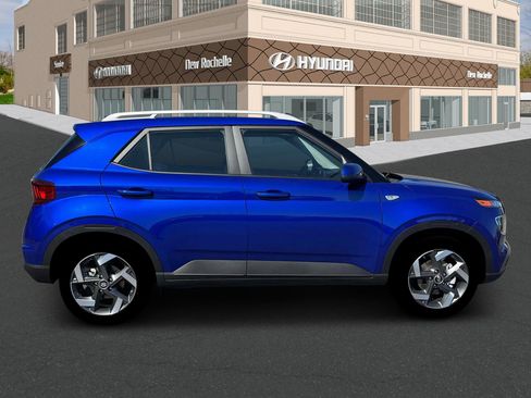 New 2026 Hyundai Venue SEL image 9