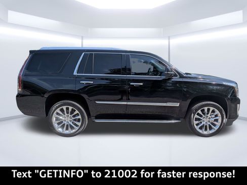 Used 2019 Cadillac Escalade Luxury RWD image 2