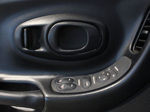 Used 1999 Chevrolet Corvette Coupe w/ Lighting Pkg RWD image 37