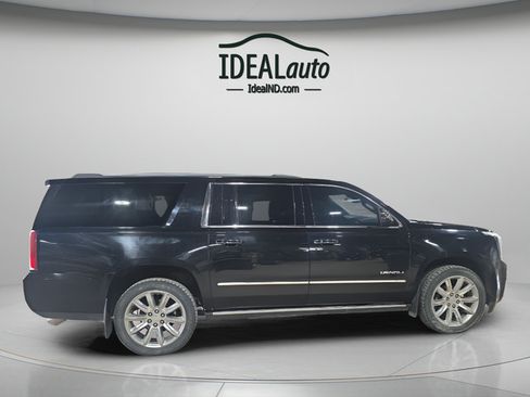 Used 2019 GMC Yukon XL Denali w/ Denali Ultimate Package AWD/4WD image 6