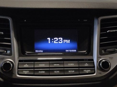 Used 2017 Hyundai Tucson SE image 25