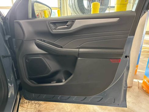 Used 2025 Ford Escape Active w/ Cold Weather Package image 42