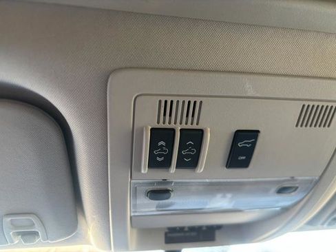 Used 2010 Chevrolet Tahoe LTZ image 24