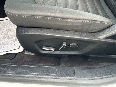 Used 2019 Ford Fusion SE FWD image 14