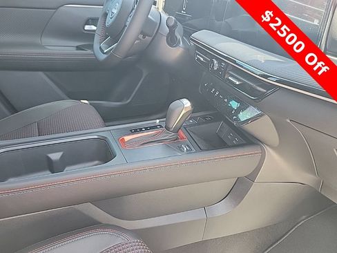 New 2025 Nissan Kicks SR w/ SR Premium Package FWD image 43