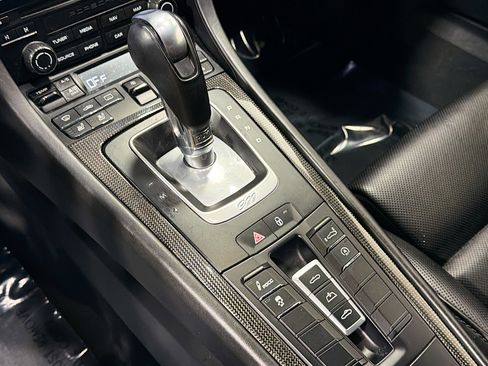 Used 2017 Porsche 911 Turbo S image 25