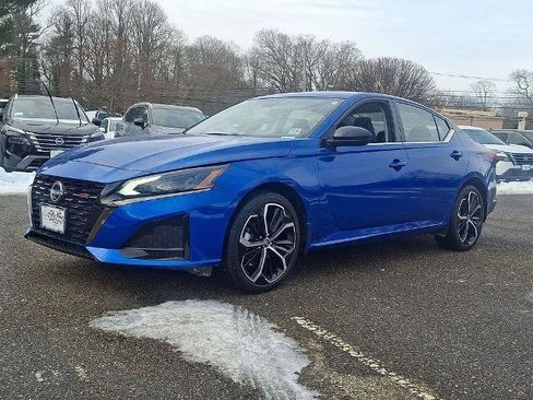 Certified 2025 Nissan Altima 2.5 SR w/ SR Premium Package image 4