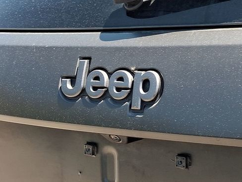 Used 2020 Jeep Grand Cherokee High Altitude AWD/4WD image 36