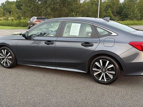 Used 2024 Honda Civic EX image 10