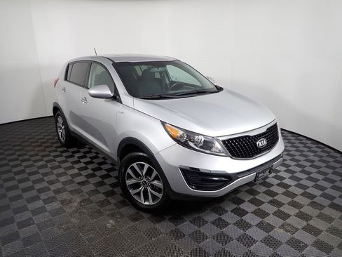 Used 2014 Kia Sportage LX image 3