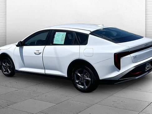 Used 2025 Kia K4 FWD image 11
