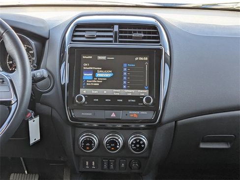 Used 2025 Mitsubishi Outlander Sport LE image 17