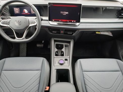 New 2026 Volkswagen Tiguan SE image 8
