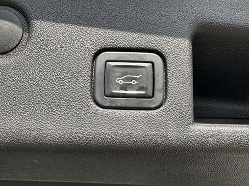 Used 2019 Chevrolet Equinox LT image 20