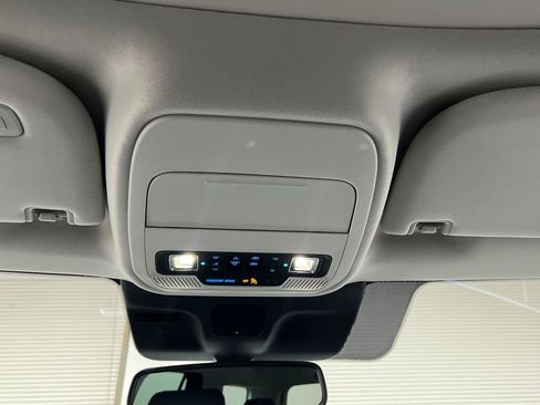 Used 2025 Ford Expedition Platinum image 70