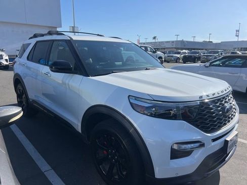 Used 2022 Ford Explorer ST w/ Equipment Group 401A AWD/4WD image 4