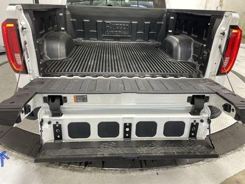 Used 2026 GMC Sierra 1500 SLT AWD/4WD image 26