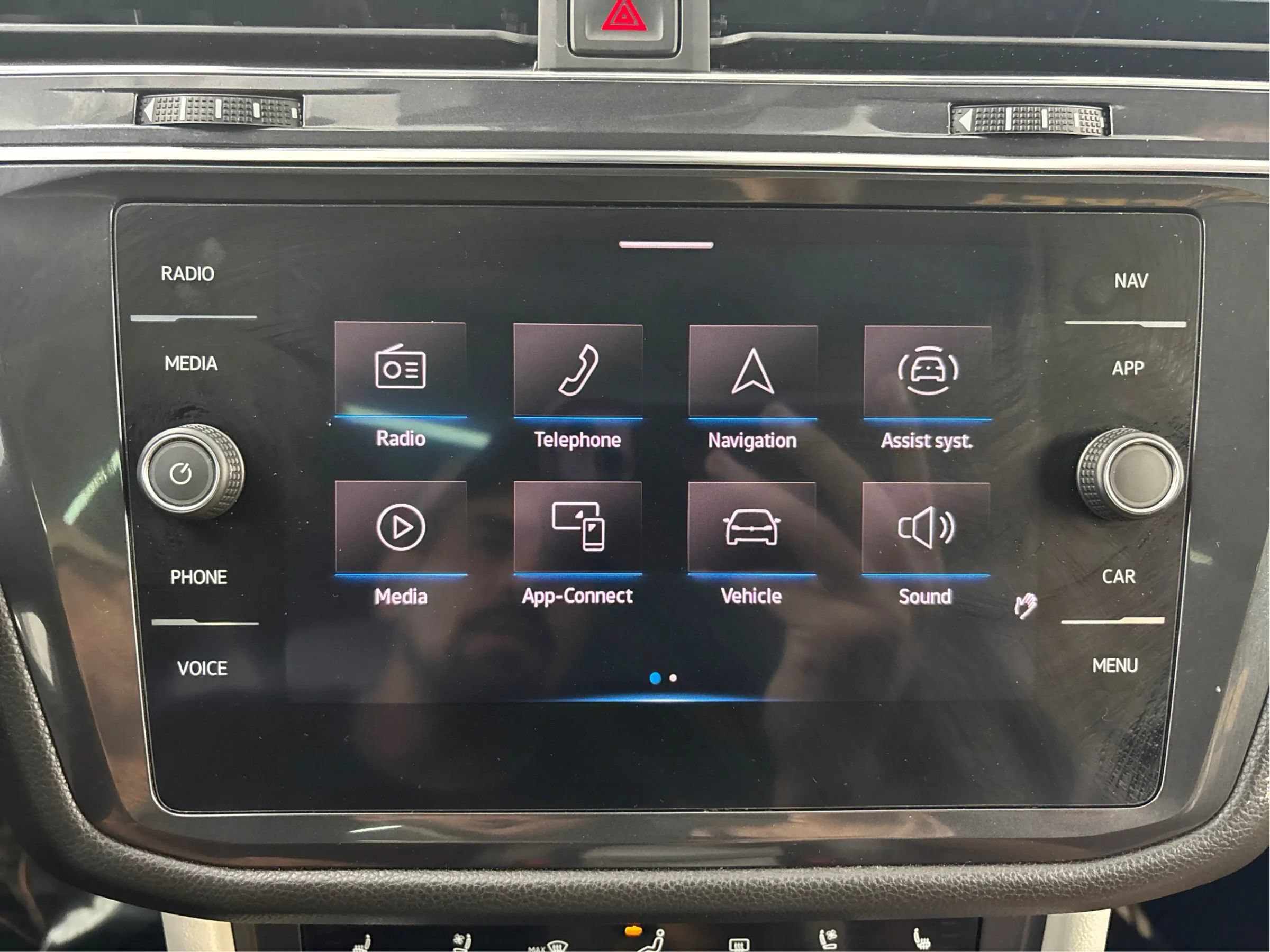 Used 2022 Volkswagen Tiguan SEL R-Line AWD/4WD image 42