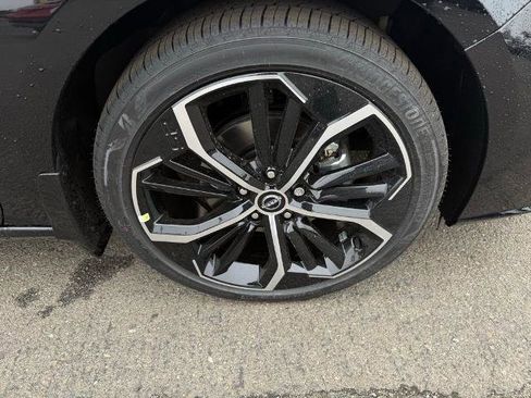 New 2025 Nissan Altima 2.5 SR w/ SR Premium Package image 9