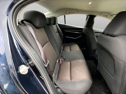 Used 2020 MAZDA MAZDA3 Sedan FWD image 18