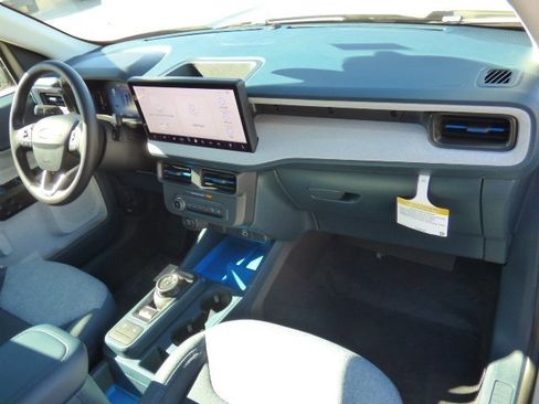 New 2025 Ford Maverick XLT w/ XLT Luxury Package image 12