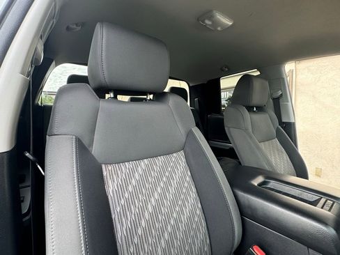 Used 2018 Toyota Tundra SR5 image 26