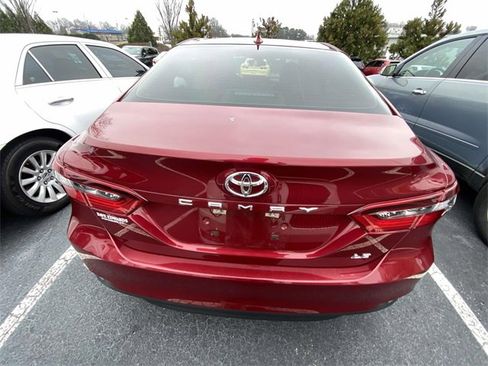 Used 2021 Toyota Camry LE image 6